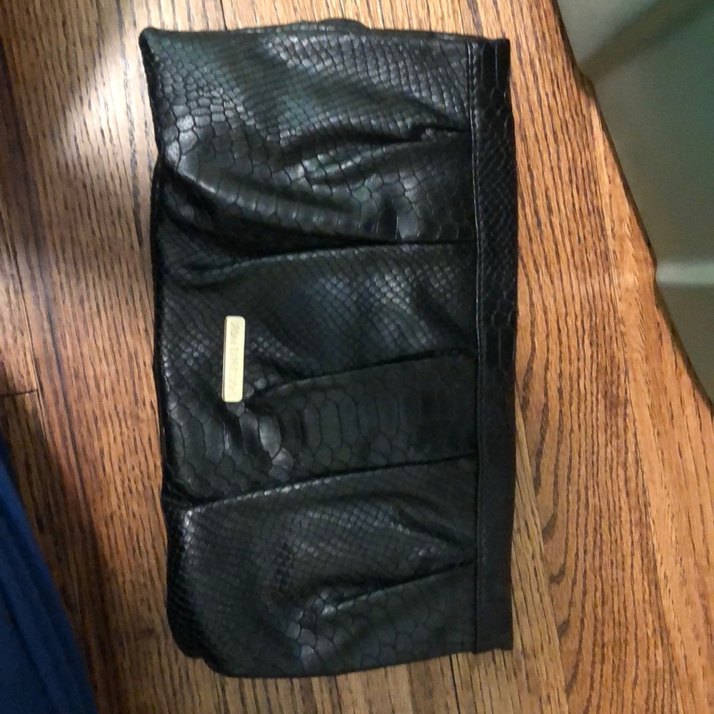 Black going out bag so cute